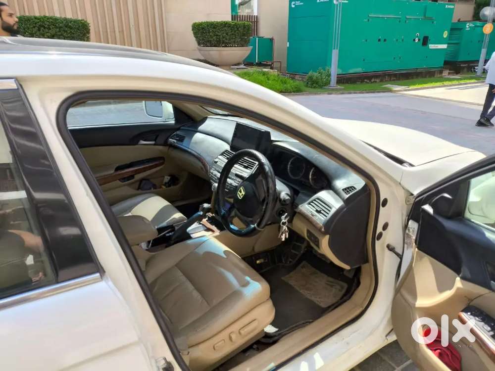 2011 Honda Accord Petrol Cng Automatic Sunroof