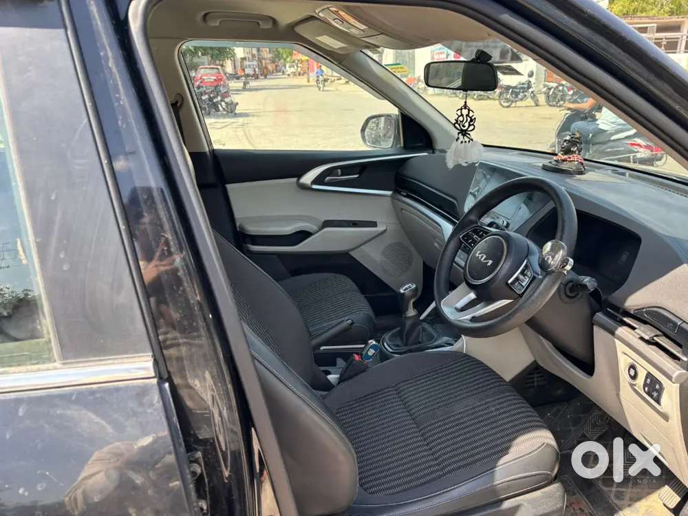 Kia Carens 2024 Diesel 28500 Km Driven