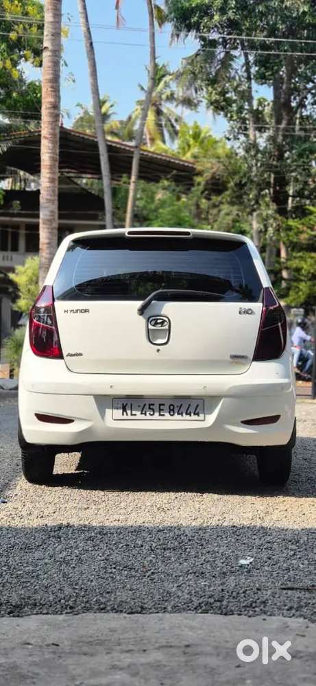 2010 I10 Asta Automatic With Sunroof