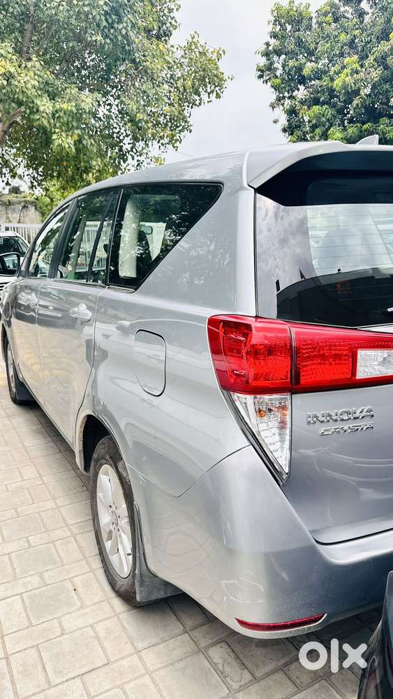 Toyota Innova Crysta 2.8 Gx At 7 Str, 2016, Diesel
