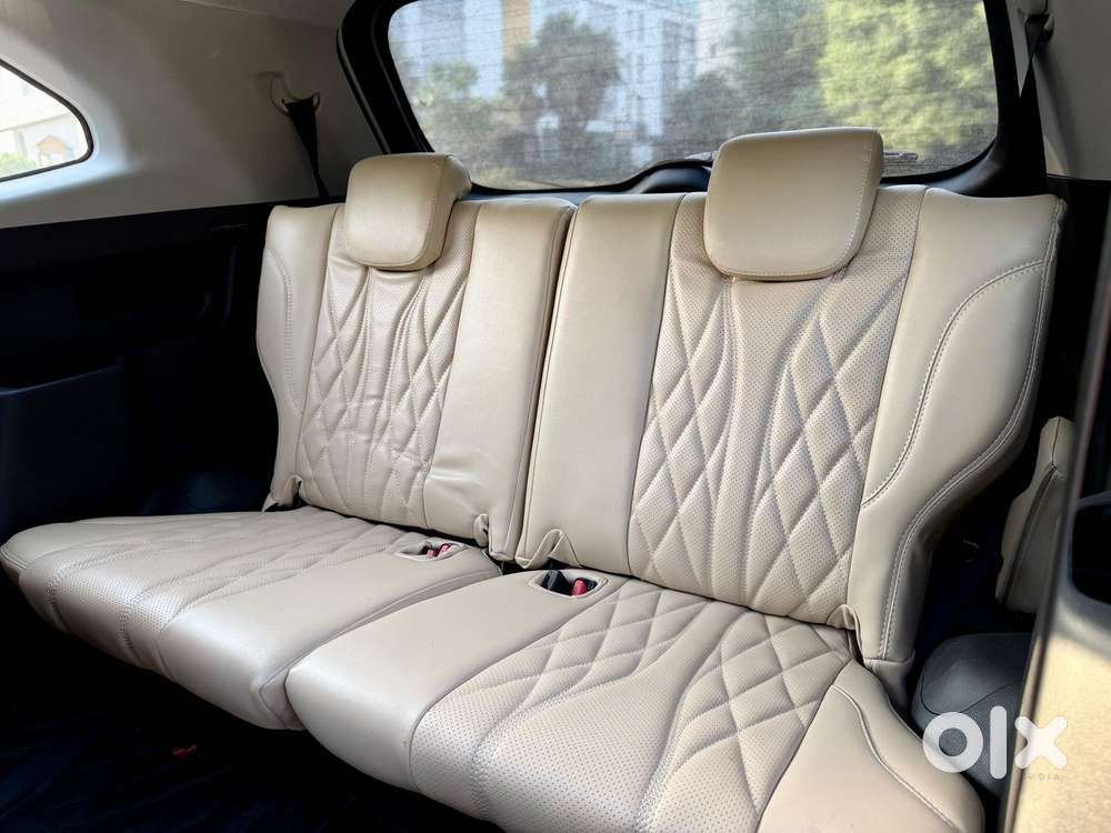 Toyota Innova Hycross 2.0 Vx (o) Hybrid 7 Str, 2025, Petrol