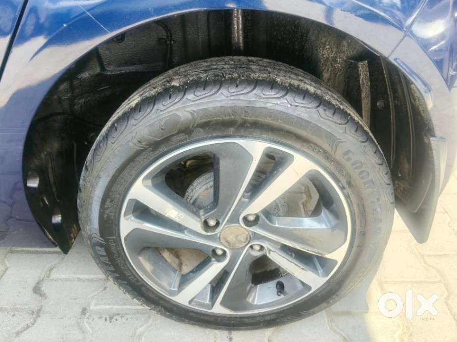 Tata Altroz Xz, 2022, Petrol
