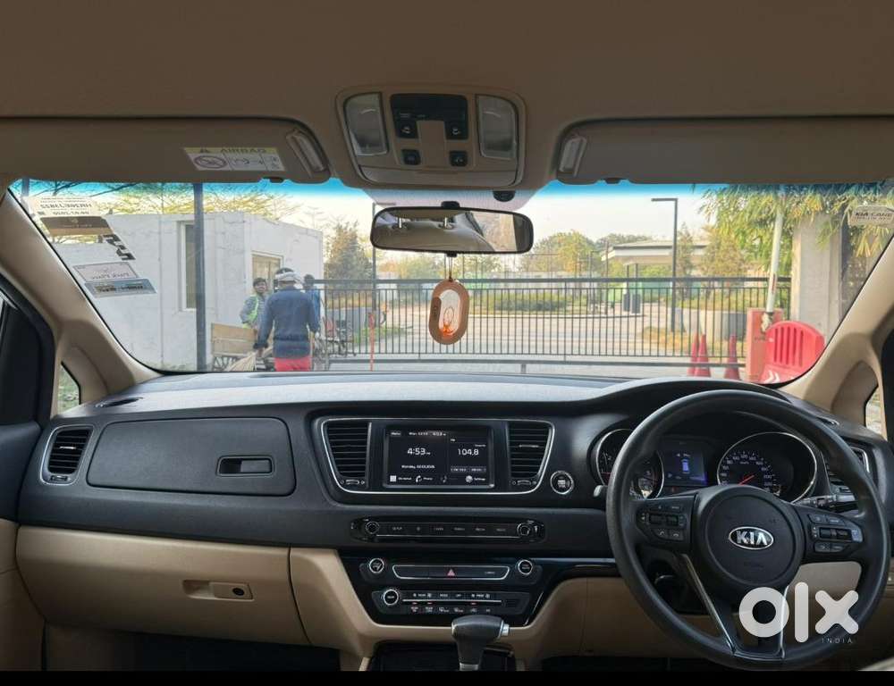 Kia Carnival Premium, 2020, Diesel