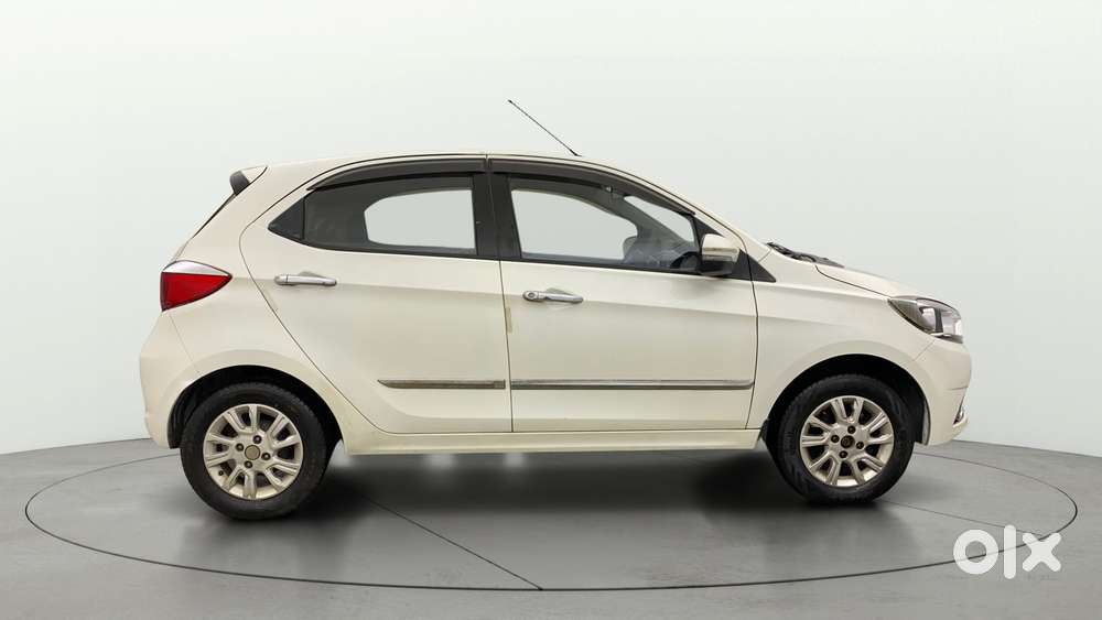 Tata Tiago 1.2 Revotron Xz, 2017, Petrol