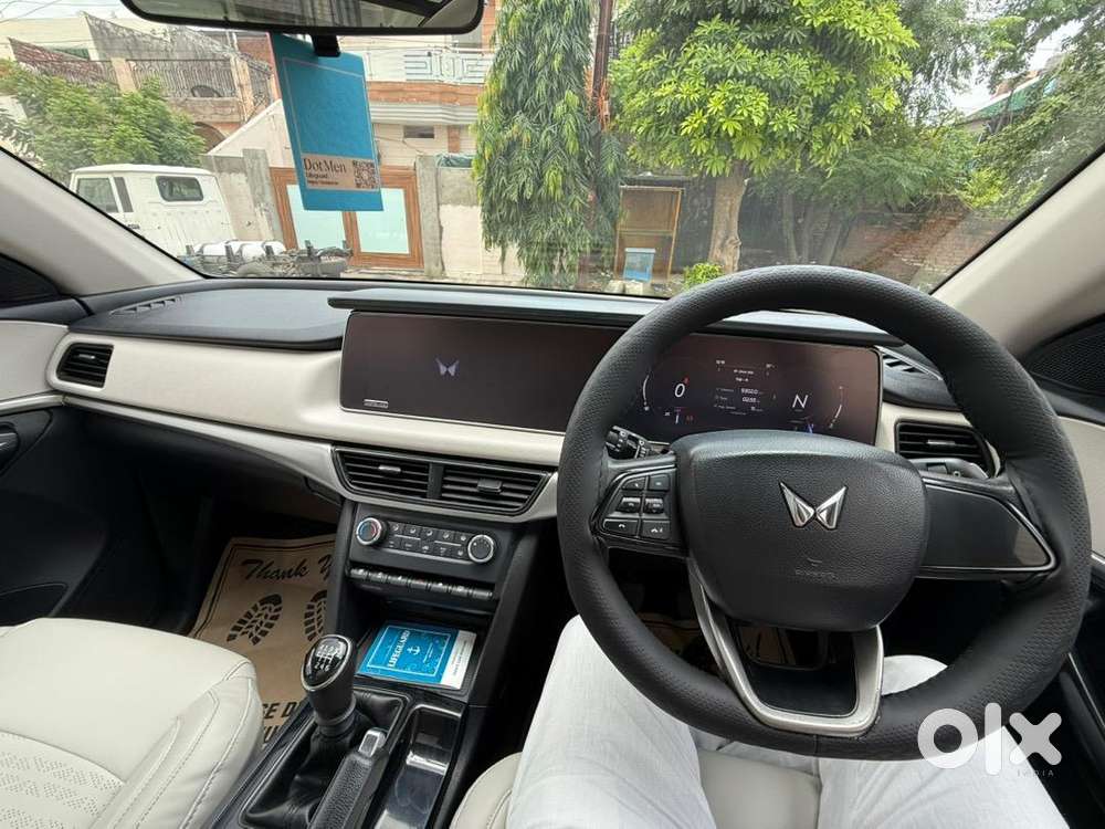 Mahindra Xuv700 2022 Petrol 69000 Km Driven