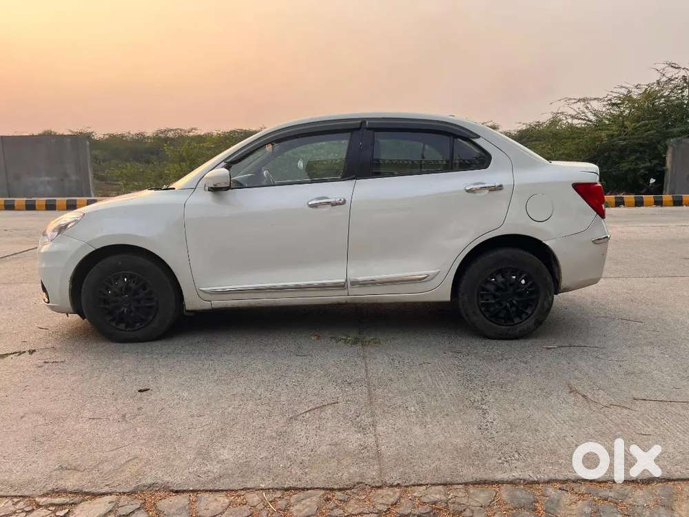 Maruti Suzuki Swift Dzire 2017 Petrol 75000 Km Driven