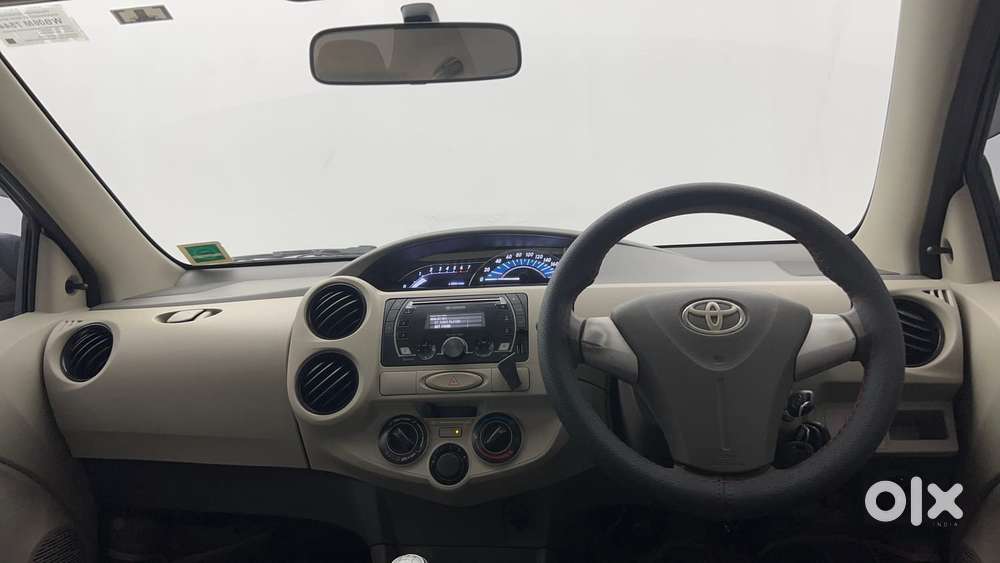 Toyota Etios V, 2016, Petrol