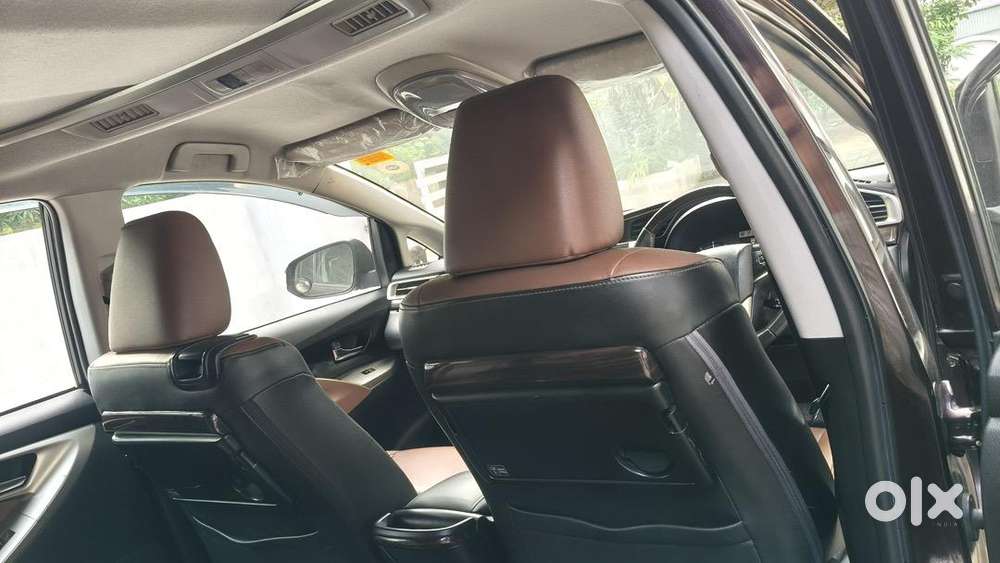 Toyota Innova Crysta 2017 Diesel Well Maintained