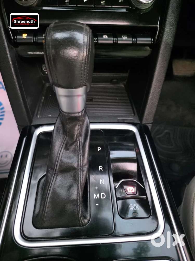 Mahindra Xuv700 2.0 Ax 7 Petrol At Luxury Pack Str, 2023, Petrol