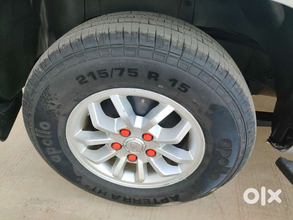 Mahindra Tuv 300 Mhawk100 T8, 2017, Diesel