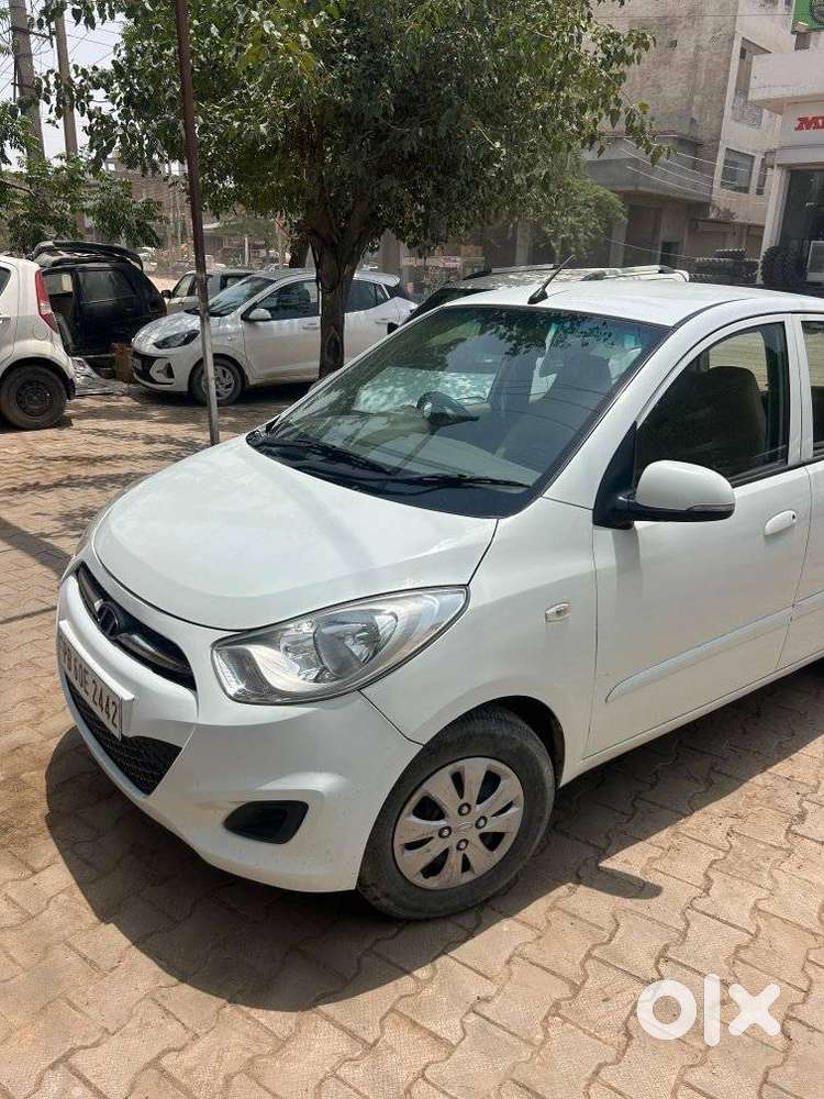 Hyundai I10 Sportz At, 2011, Petrol