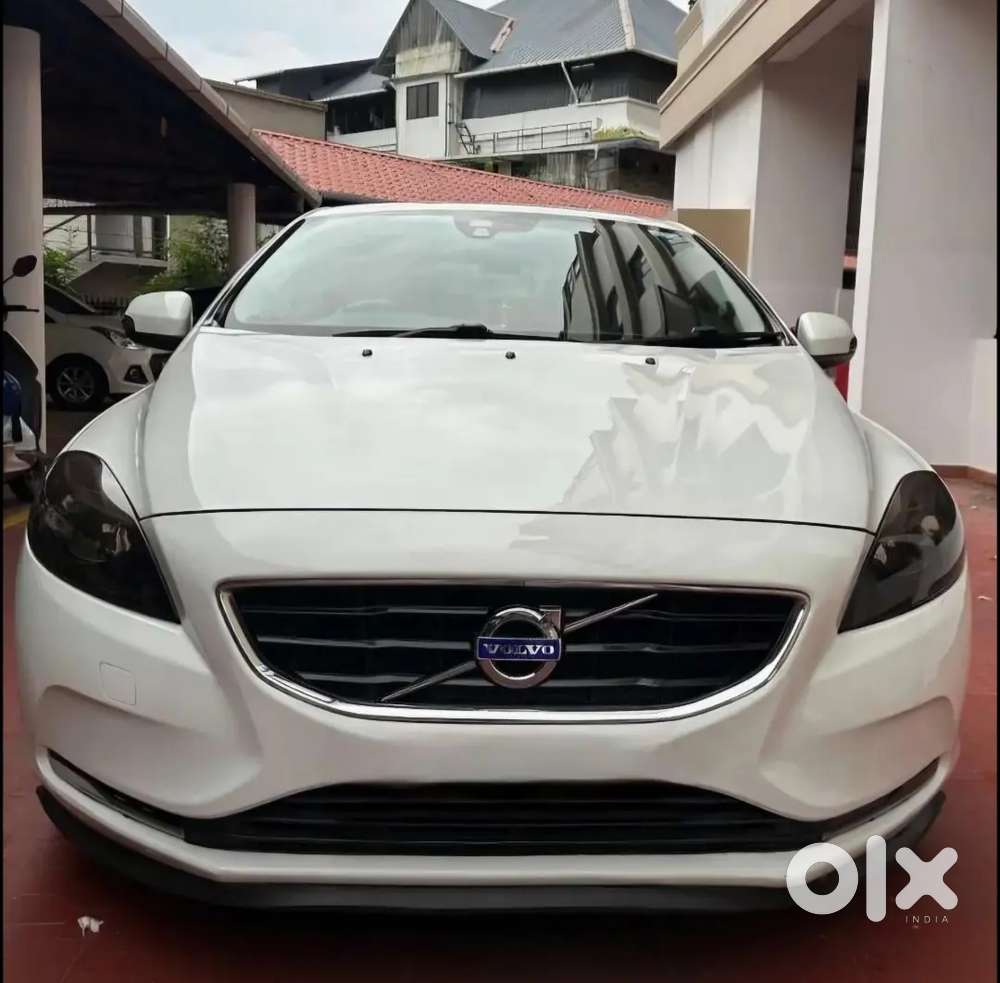 Volvo V40 2016 Diesel Well Maintained
