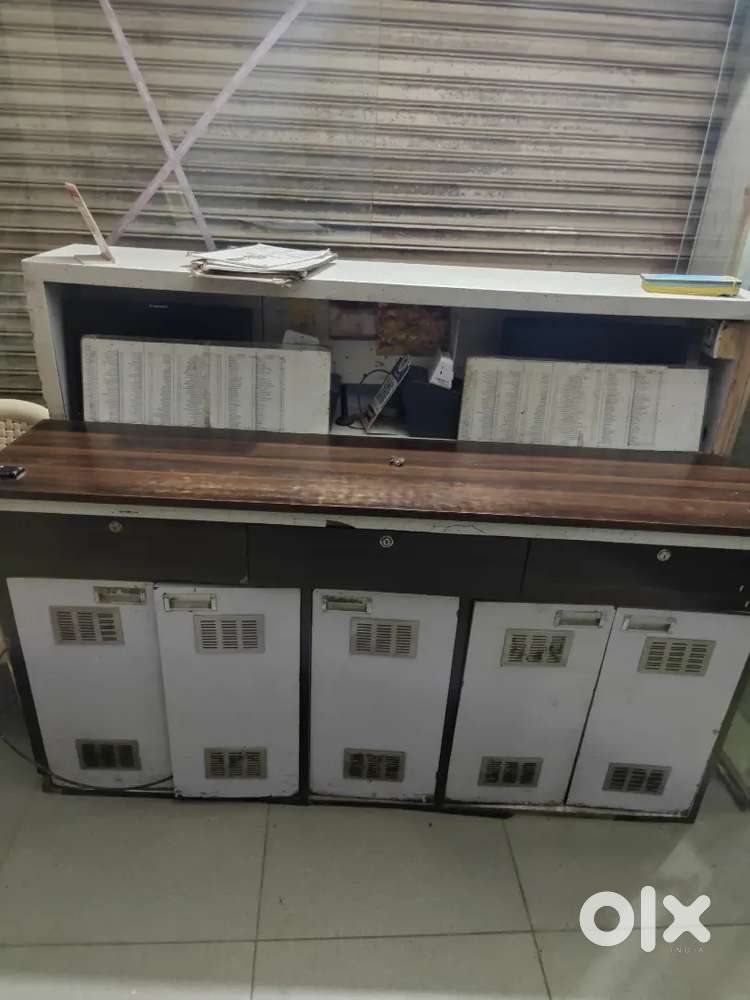 Counter with computer - Computer Accessories - 1821032730
