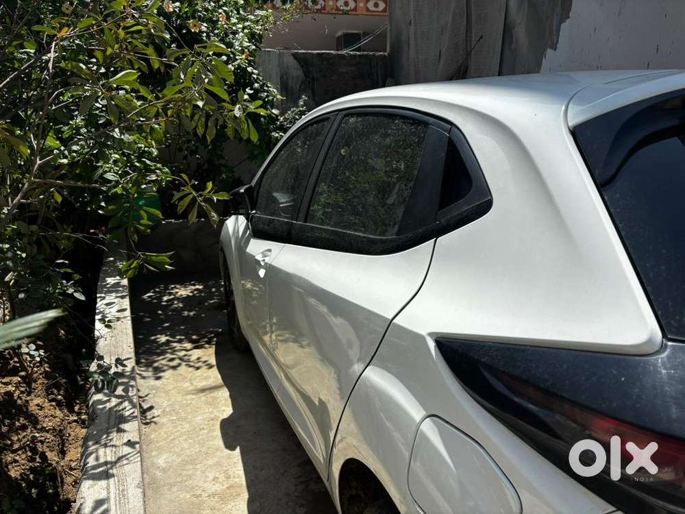 Tata Altroz 2022 Petrol Well Maintained Only 22000 Km Driven