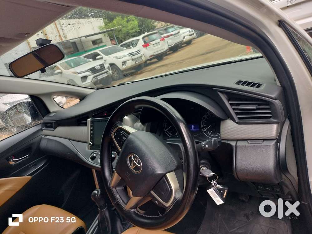 Toyota Innova Crysta 2.4 G Mt, 2022, Diesel