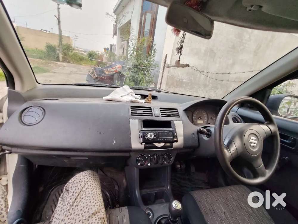 Maruti Suzuki Swift Dzire 2011 Diesel 135000 Km Driven