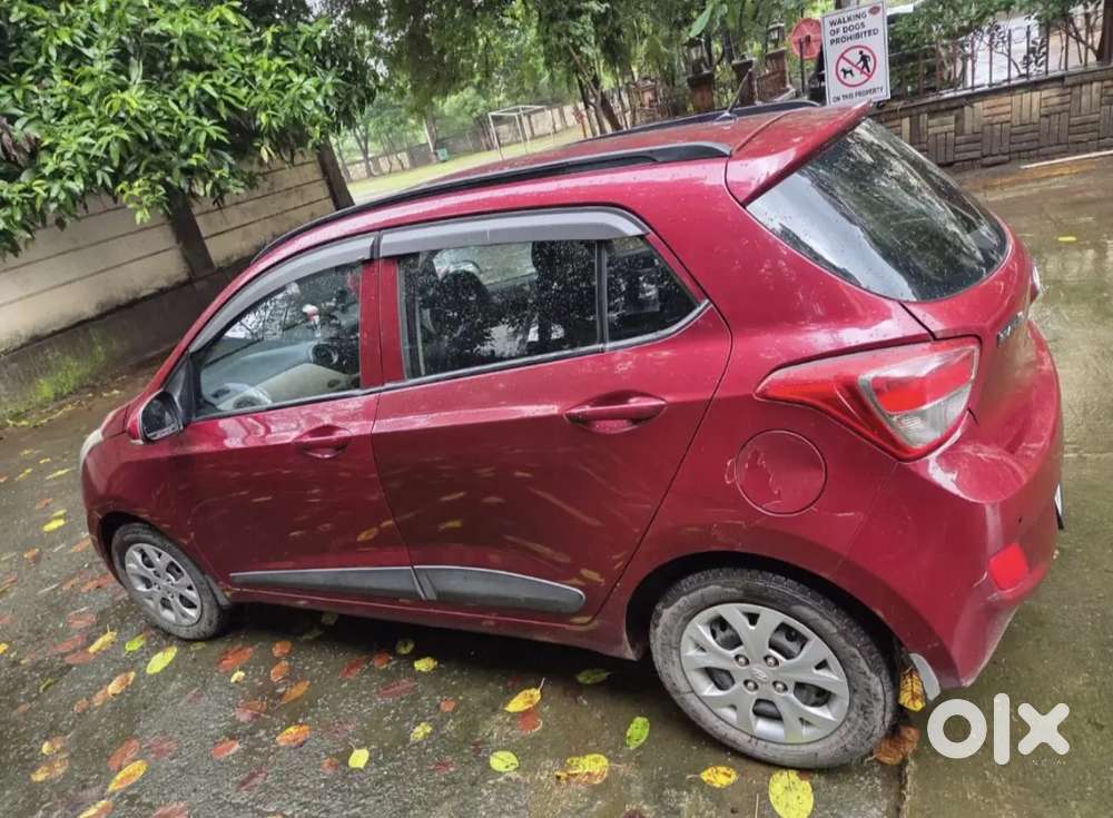 Hyundai Grand I10 Sportz 1.2 Petrol  Nov 2016  Only 31000 Km
