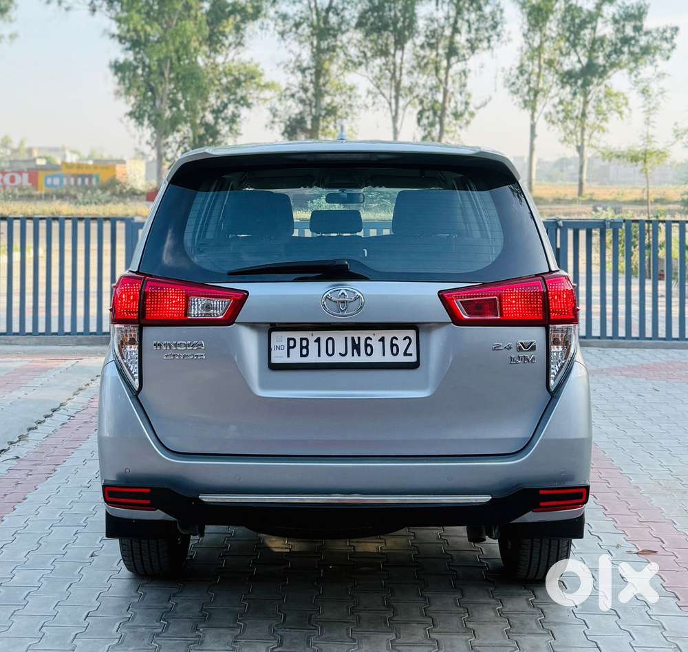 Toyota Innova Crysta 2.7 V, 2022, Diesel