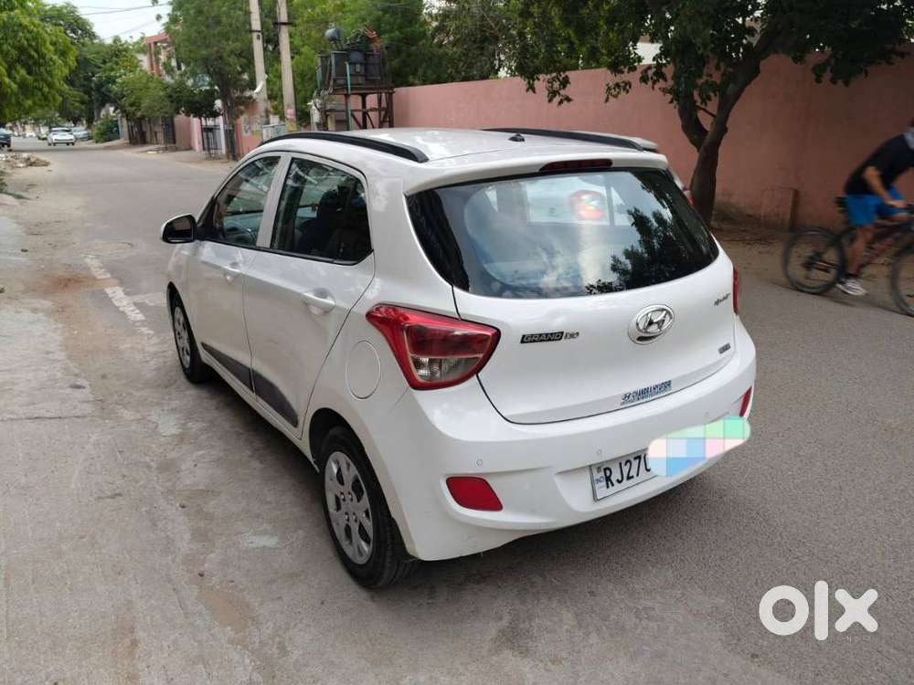 Hyundai Grand I10 Crdi Sportz, 2017, Diesel