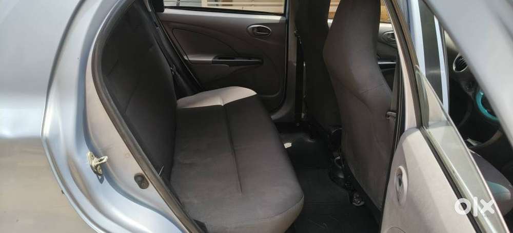 Toyota Etios Liva G, 2011, Petrol