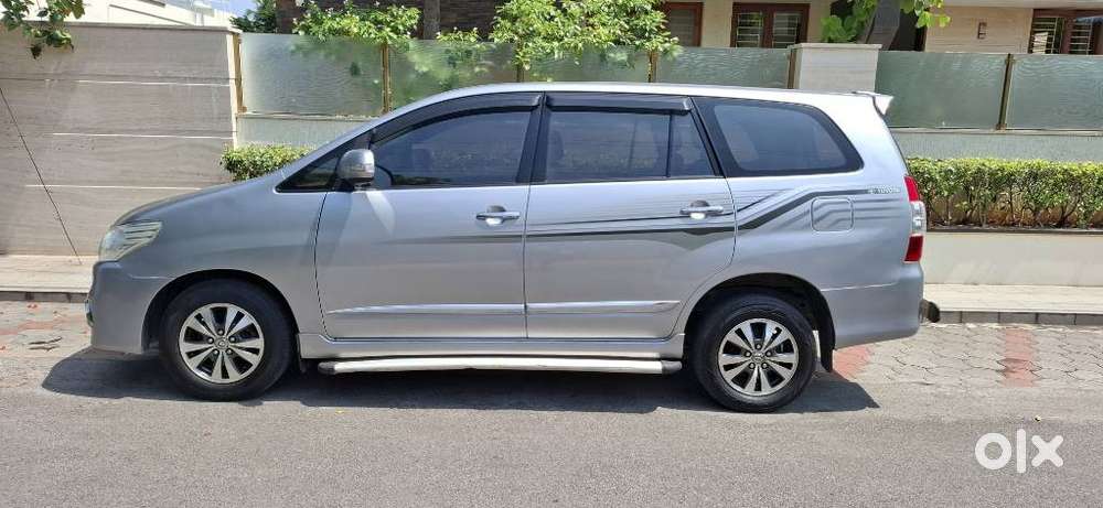 Toyota Innova 2.5 Vx 7 Seater Bs Iv, 2015