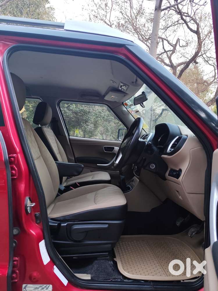 Mahindra Tuv 300 T10, 2018, Diesel