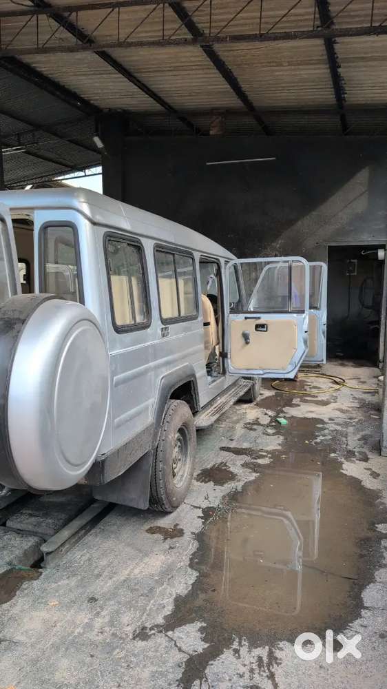 Force Motors Trax Cruiser 2013 12+1 Seater