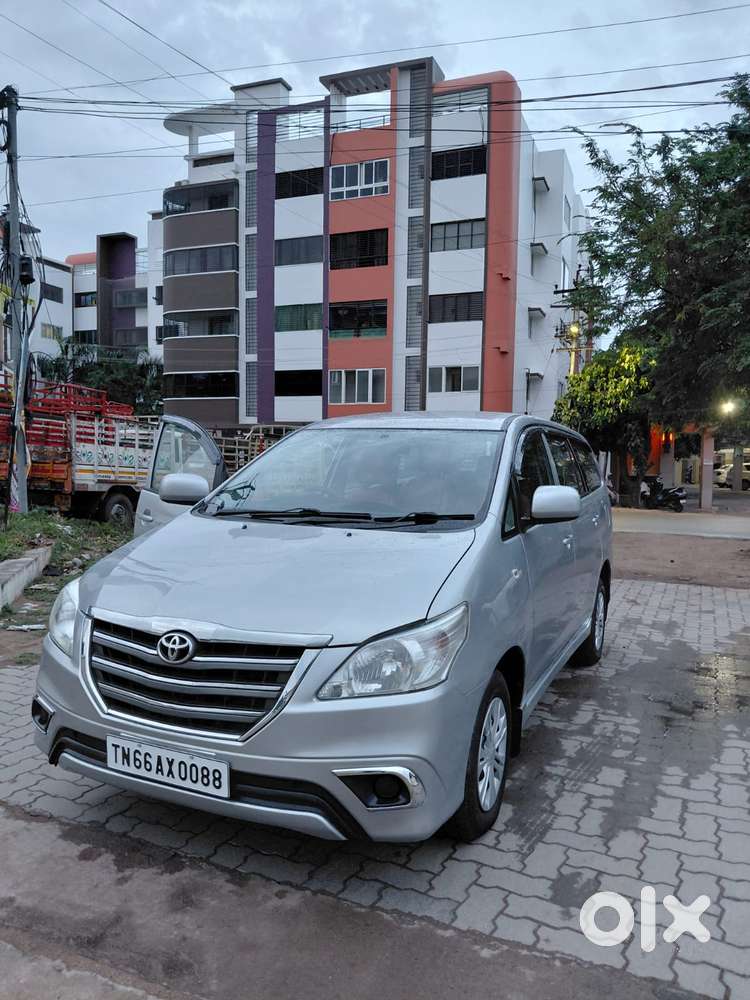 Toyota Innova 2.5 G (diesel) 8 Seater Bs Iv, 2016, Diesel