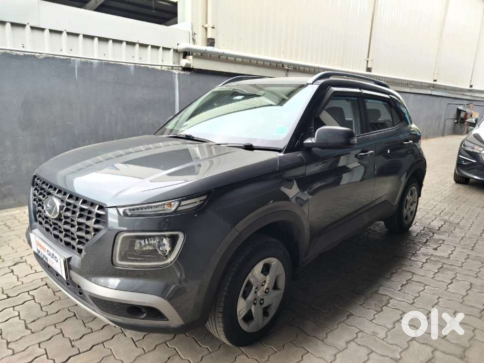 Hyundai Venue 1.2 S Plus, 2022, Petrol