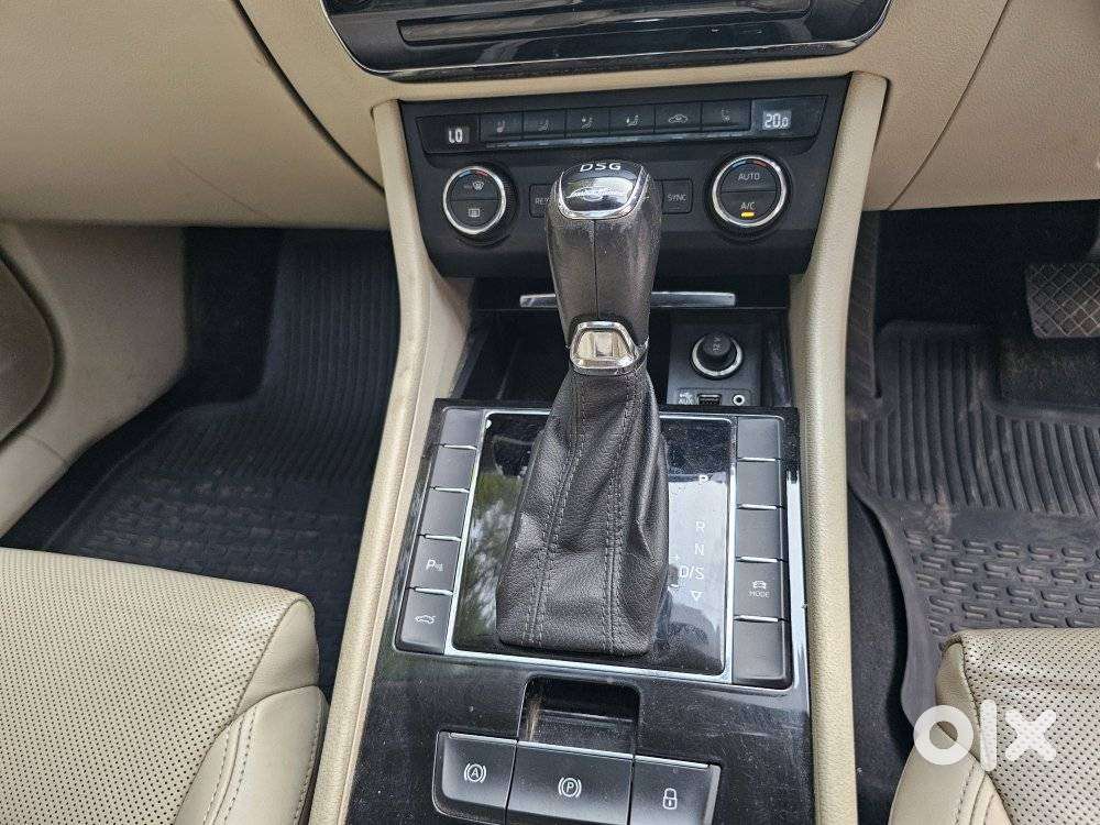 Skoda Superb 2.0 L&k Tsi At, 2017, Petrol