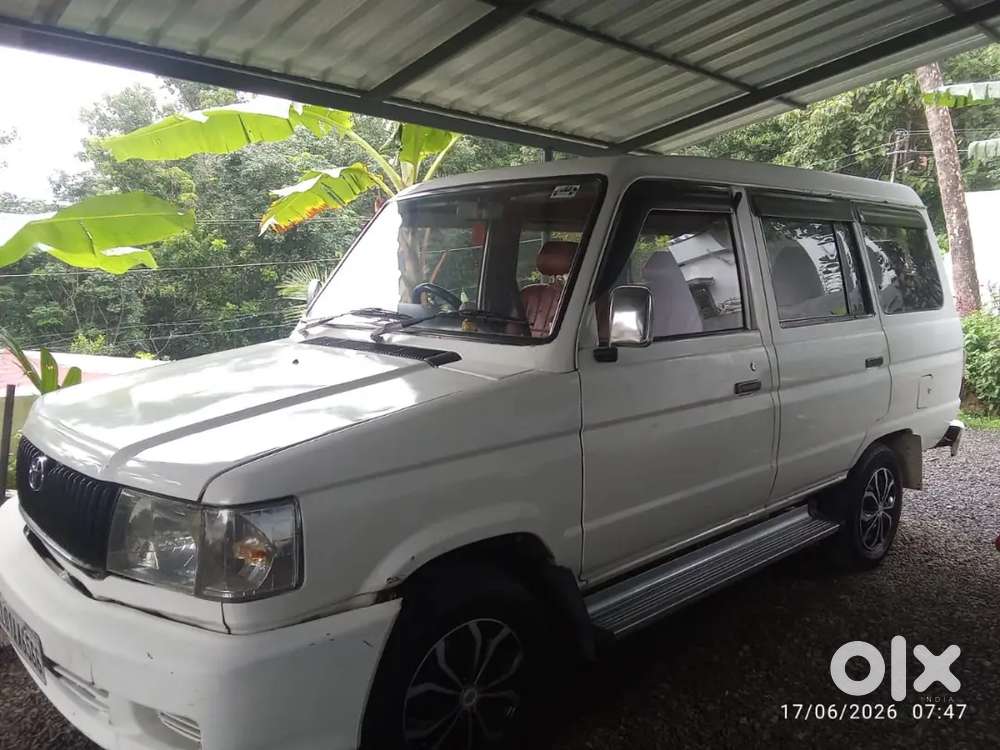Toyota Qualis 2003