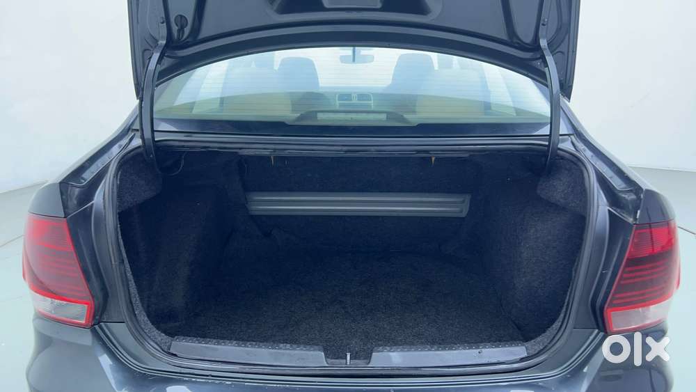 Volkswagen Vento Petrol Highline, 2016, Petrol