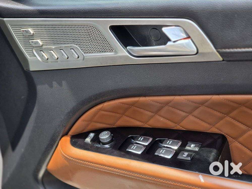 Mahindra Alturas G4 4wd At, 2020, Diesel