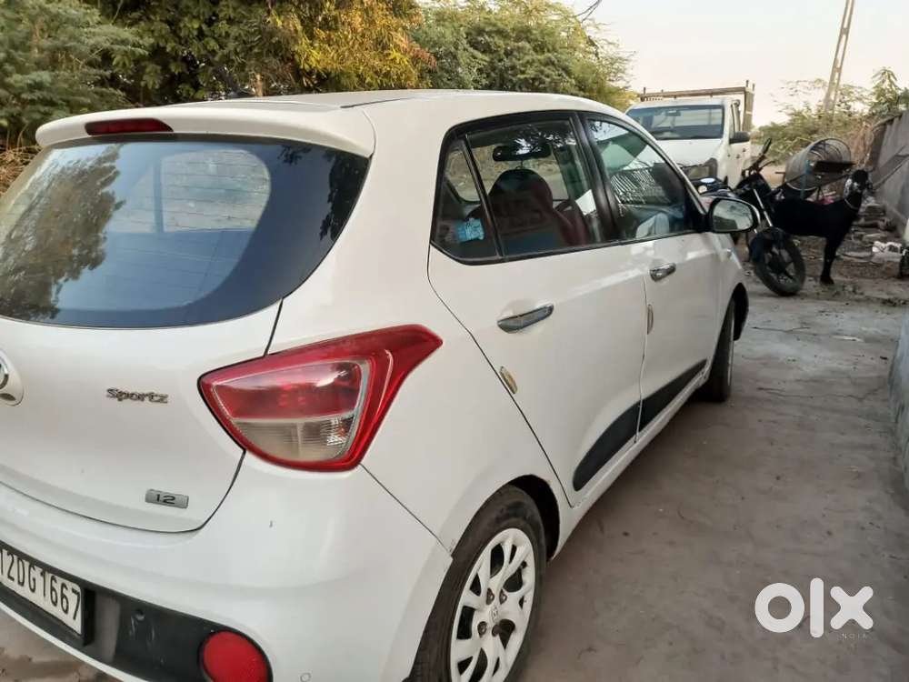 Hyundai Grand I10 Sportz 2017 Cng Petrol