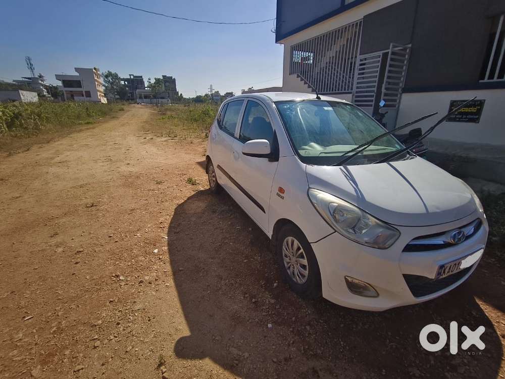 Well-maintained Hyundai I10 Sportz (2014) – Single Family Owned