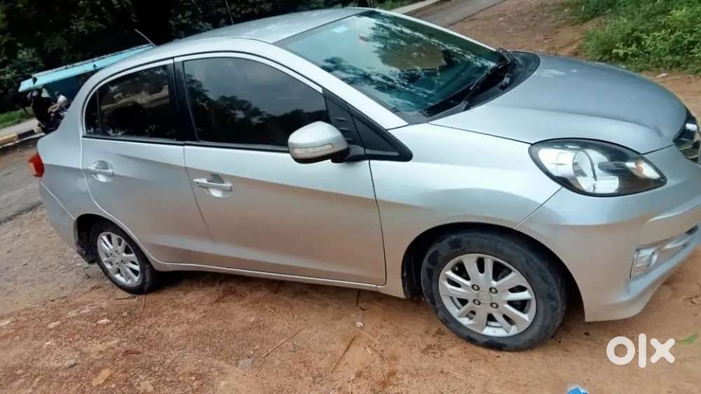 Honda Amaze 2014 Diesel Manual New 4 Tyre S New Battery New Clutch