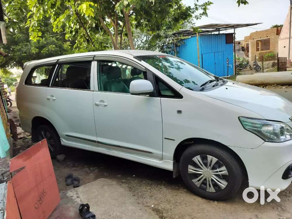 Toyota Innova 2013