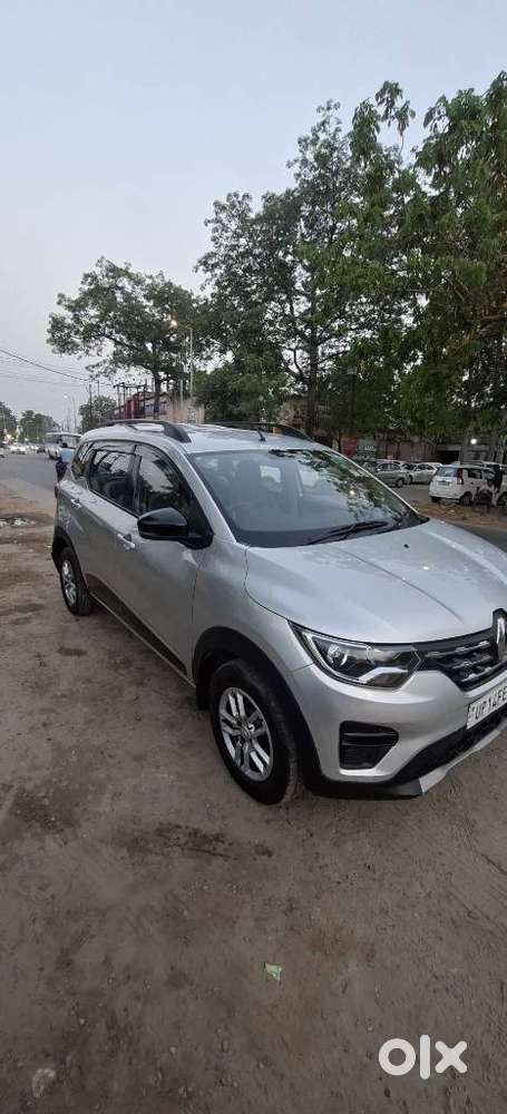 Renault Triber Rxt, 2022, Petrol