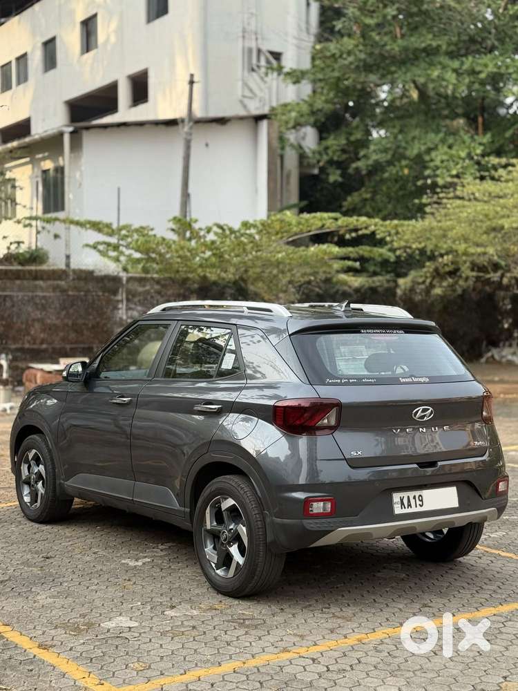 Hyundai Venue 1.0 Sx (o) Turbo Dct, 2021, Petrol