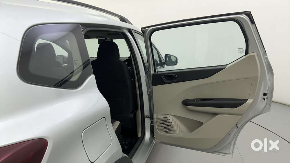 Renault Triber Rxt, 2021, Petrol