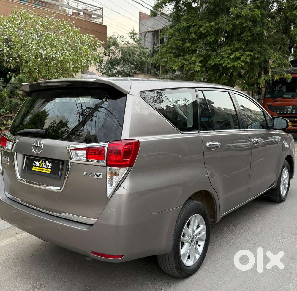 Toyota Innova Crysta 2.4 V 8 Str, 2017, Diesel