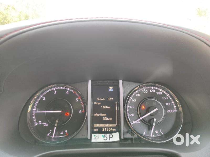 Toyota Fortuner Legender 4x2 At 2.8, 2024