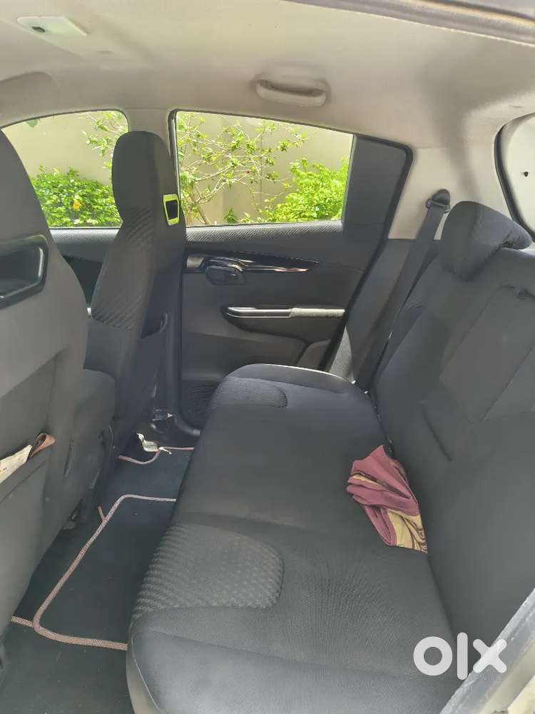 Mahindra Kuv100 Nxt Only Genuine Buyers , No Broker , No Companies