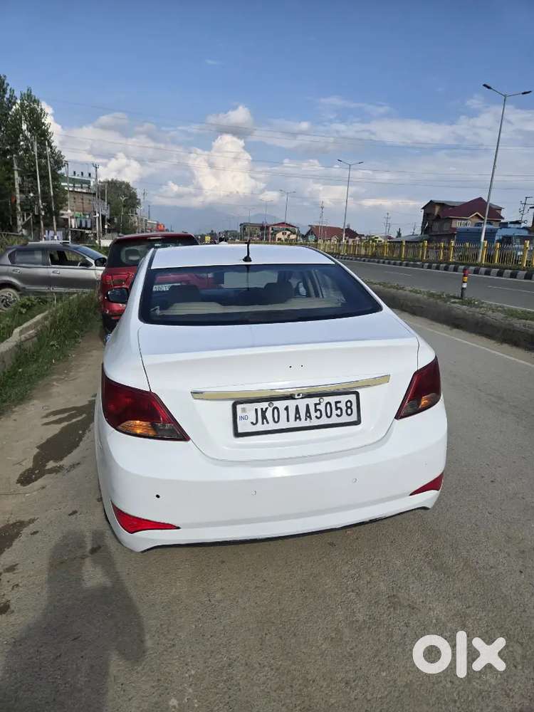 Hyundai Verna Diesel Manual 2015 Km Driven