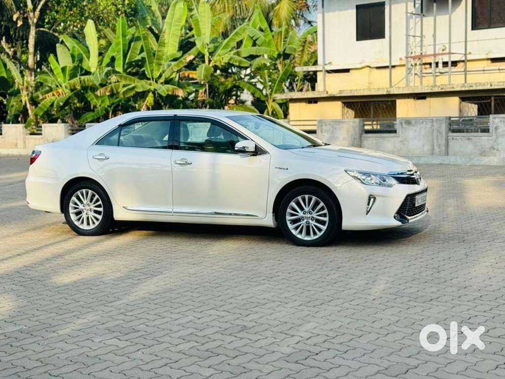 Toyota Camry Hybrid, 2017, Cng & Hybrids