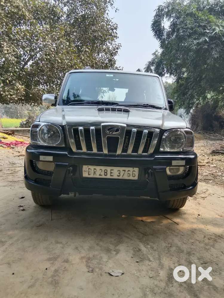 Mahindra Scorpio Classic 2011 Diesel 140000 Km Driven
