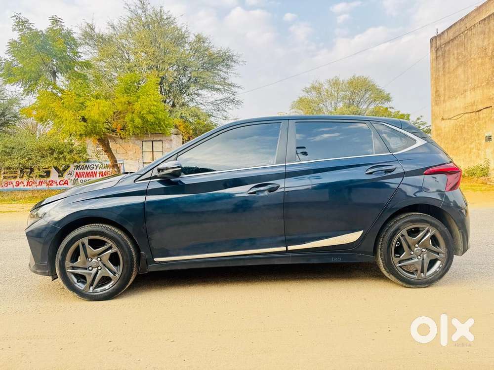 Hyundai New I20 1.2 Sportz Ivt Dual Tone, 2022, Petrol