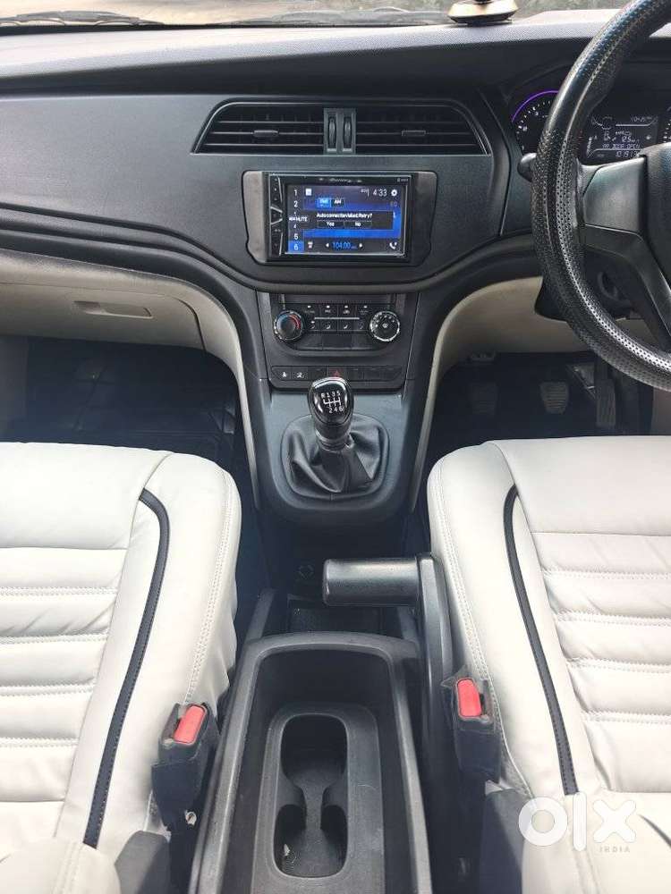 Mahindra Marazzo M2, 2019, Diesel