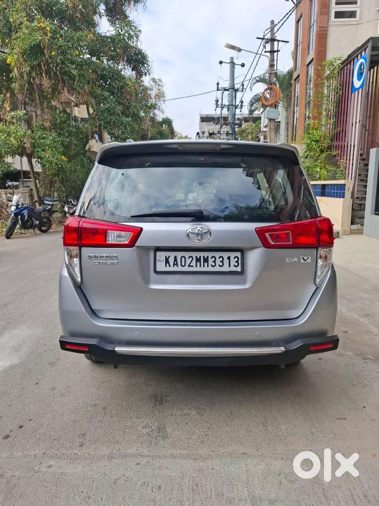 Toyota Innova Crysta 2.4 V 7 Str, 2016, Diesel