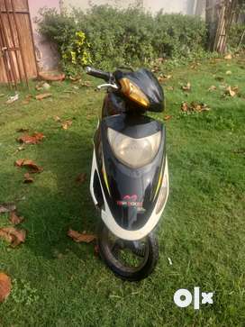 Olx battery cheap wali scooty